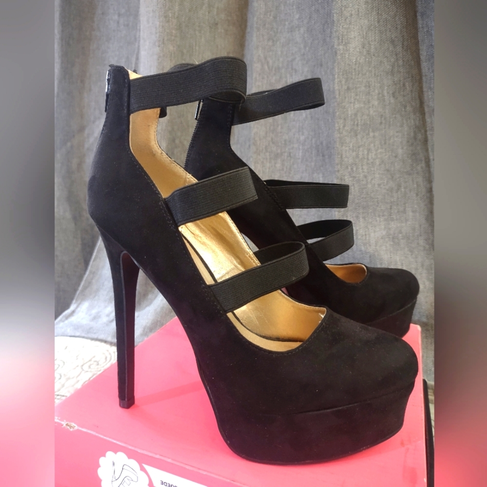 Charlotte Russe black platform stilettos size 9 like new